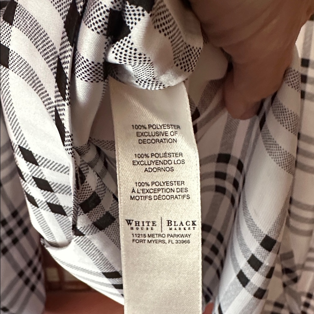 WHBM White House Black Market Nova Plaid Surplice Blouse Size 12 - Picture 6 of 6